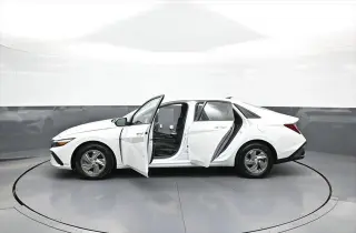 Hyundai ELANTRA 2025 SE 4dr Sedan