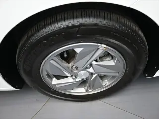 Hyundai ELANTRA 2025 SE 4dr Sedan