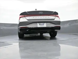 Hyundai ELANTRA 2023 Limited 4dr Sedan