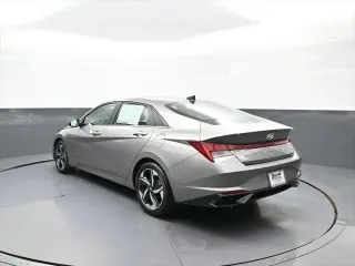Hyundai ELANTRA 2023 Limited 4dr Sedan