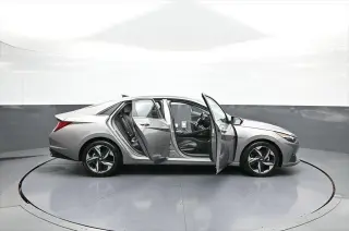 Hyundai ELANTRA 2023 Limited 4dr Sedan
