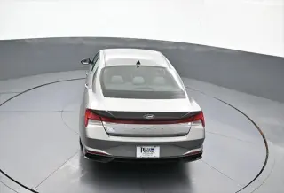 Hyundai ELANTRA 2023 Limited 4dr Sedan