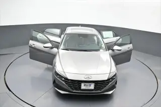 Hyundai ELANTRA 2023 Limited 4dr Sedan