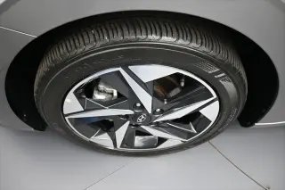 Hyundai ELANTRA 2023 Limited 4dr Sedan