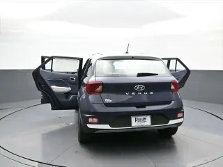 Hyundai VENUE 2023 Limited 4dr Crossover
