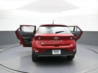Hyundai VENUE 2023 Limited 4dr Crossover
