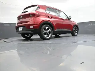 Hyundai VENUE 2023 SEL 4dr Crossover