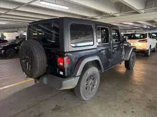Jeep Wrangler 2024 4x4 Sport 4dr SUV