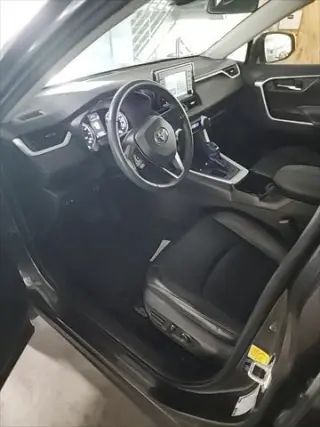 Toyota RAV4 2022 XLE Premium 4dr SUV