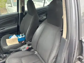 Nissan Versa 2016 1.6 S 4dr Sedan 5M