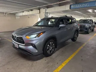 Toyota Highlander 2022 XLE 4dr SUV