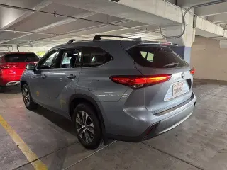 Toyota Highlander 2022 XLE 4dr SUV
