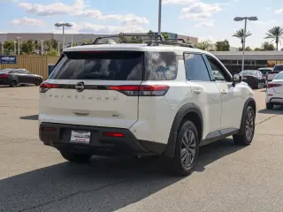 Nissan Pathfinder 2024 SV 4dr SUV