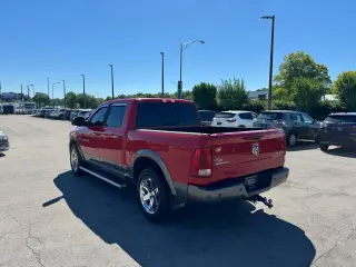2012 RAM 1500 4WD Crew Cab 140.5" SLT