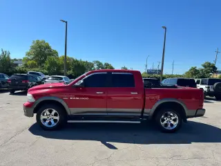 2012 RAM 1500 4WD Crew Cab 140.5" SLT