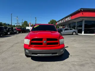 2012 RAM 1500 4WD Crew Cab 140.5" SLT