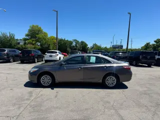 2017 Toyota Camry XLE Auto (Natl)