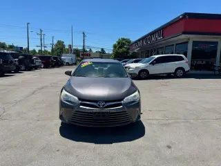 2017 Toyota Camry XLE Auto (Natl)
