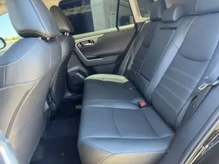 Toyota RAV4 2025 AWD Limited 4dr SUV