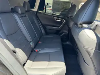 Toyota RAV4 2025 AWD Limited 4dr SUV