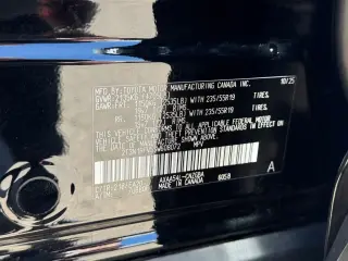 Toyota RAV4 2025 AWD Limited 4dr SUV