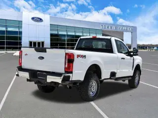 Ford F-250 Super Duty 2023 4x4 XL 2dr Regular Cab 8 ft. LB Pickup