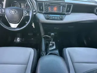 Toyota RAV4 2016 XLE 4dr SUV