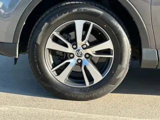 Toyota RAV4 2016 XLE 4dr SUV