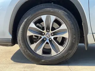 Toyota Highlander 2020 AWD XLE 4dr SUV