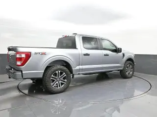 Ford F-150 2023 4x2 XL 4dr SuperCrew 5.5 ft. SB