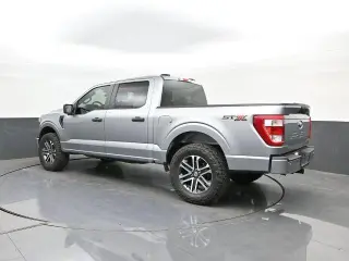 Ford F-150 2023 4x2 XL 4dr SuperCrew 5.5 ft. SB