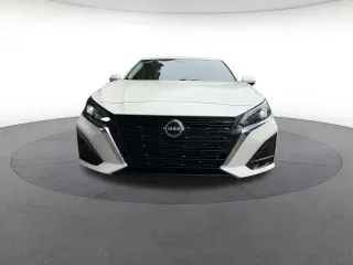 Nissan Altima 2023 AWD 2.5 SV 4dr Sedan