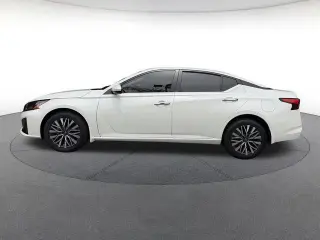 Nissan Altima 2023 AWD 2.5 SV 4dr Sedan