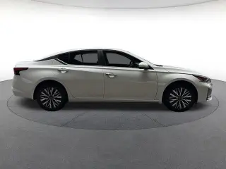 Nissan Altima 2023 AWD 2.5 SV 4dr Sedan