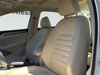Volkswagen Passat 2018 2.0T SEL Premium 4dr Sedan