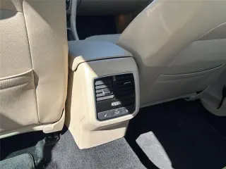 Volkswagen Passat 2018 2.0T SEL Premium 4dr Sedan