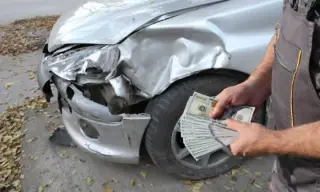 WE BUY JUNKCARS