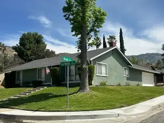 CHARMING SINGLE FAM HOME AVIL!