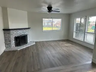 CHARMING SINGLE FAM HOME AVIL!
