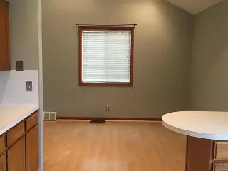 SINGLE FAMILY HOUSE MOVE IN!!