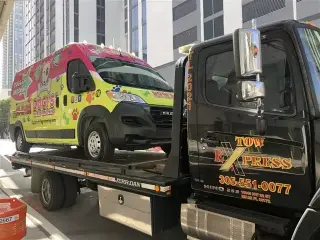 Servicio de grúa flatbed truck