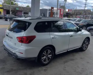2018 Nissan Pathfinder SL