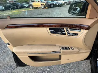 2012 Mercedes-Benz S-Class S 550 4MATIC