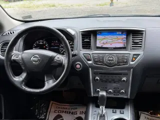 2020 Nissan Pathfinder SL