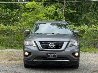2020 Nissan Pathfinder SL