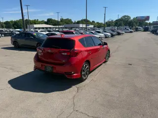 2017 Toyota Corolla iM CVT (Natl)