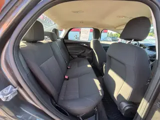 2015 Ford Focus 4dr Sdn SE