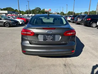 2015 Ford Focus 4dr Sdn SE