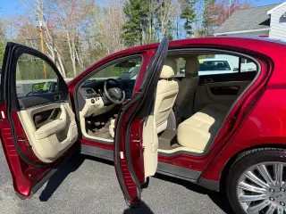 2014 Lincoln MKS