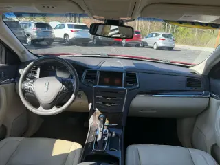 2014 Lincoln MKS